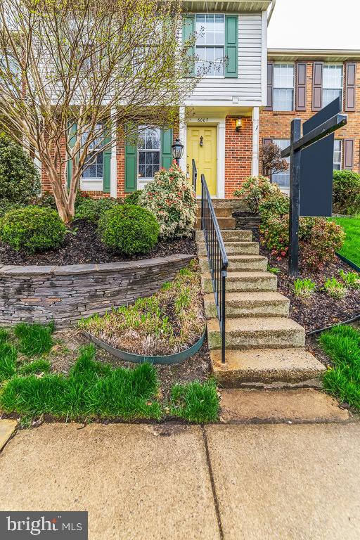 6007 Goldenrod COURT