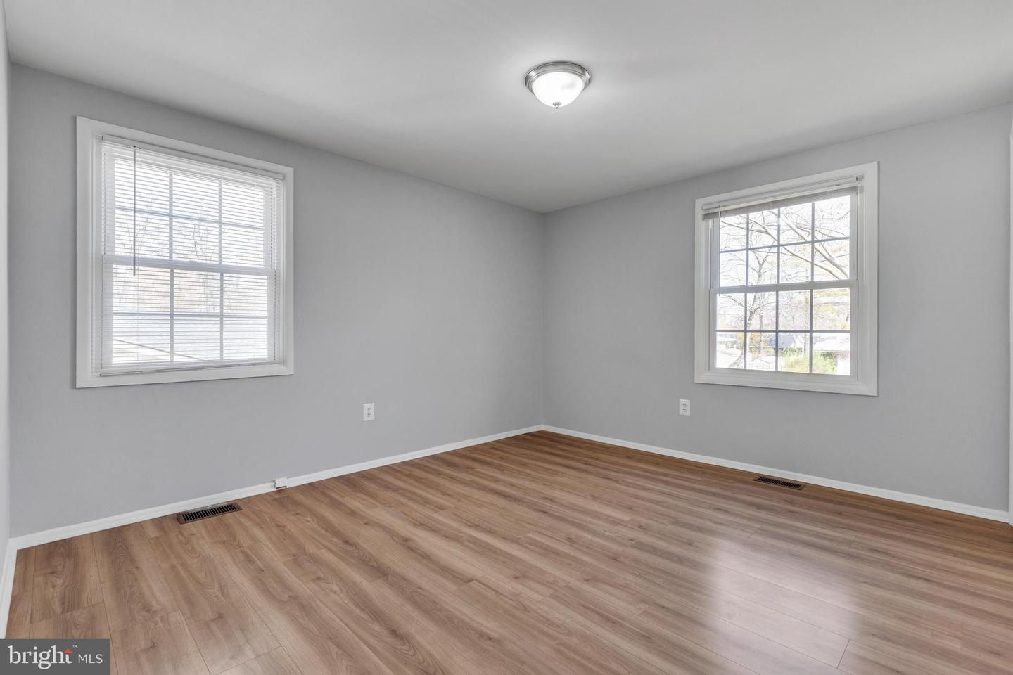 13127 Mercury LANE