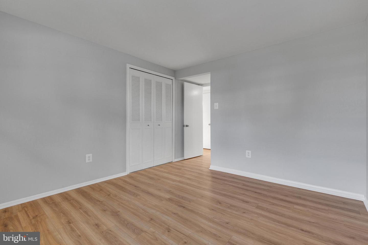 13127 Mercury LANE