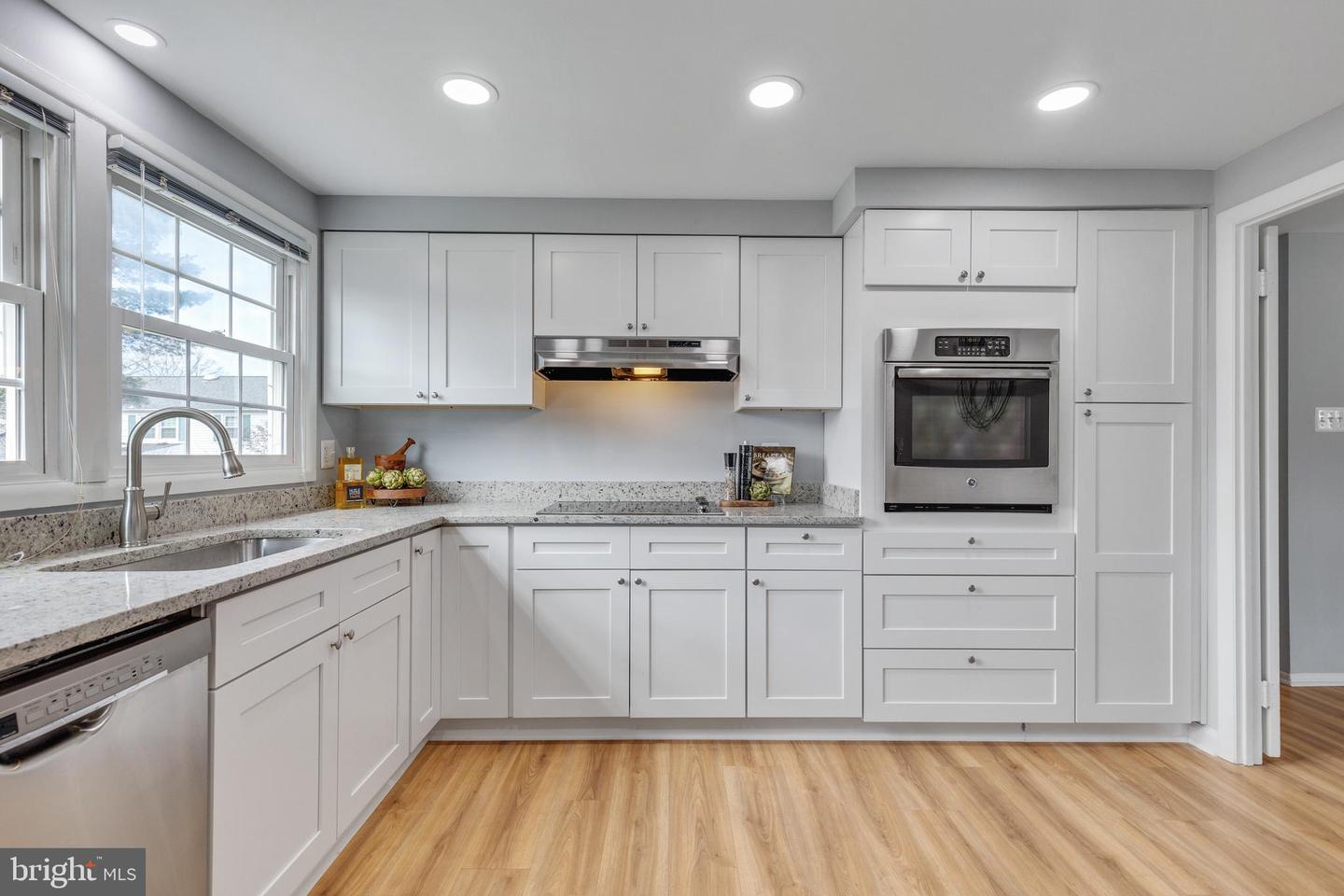 13127 Mercury LANE