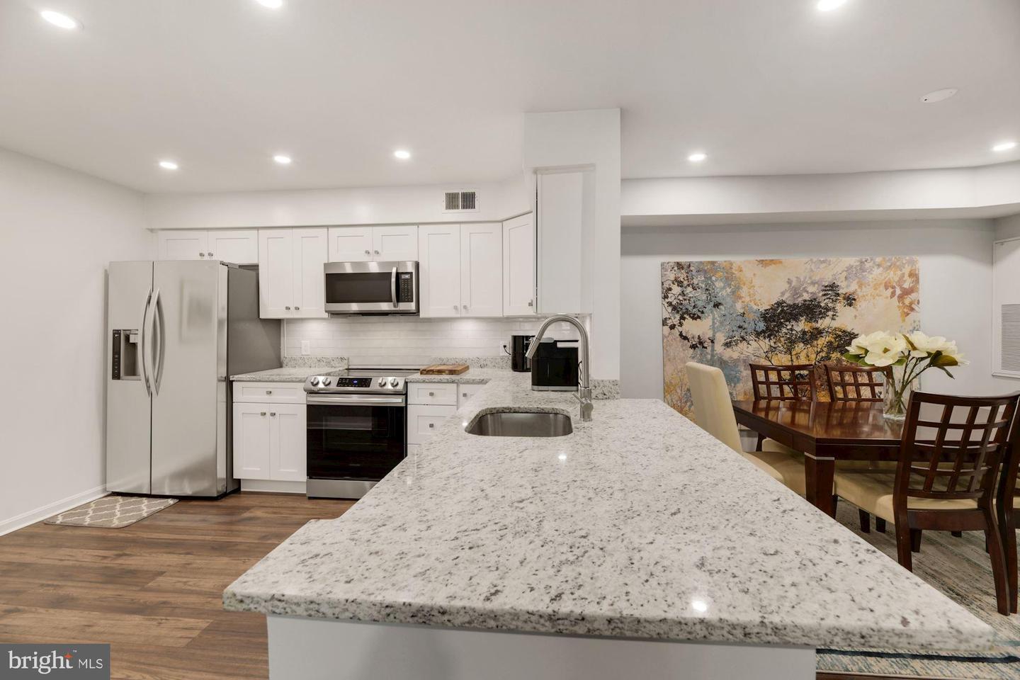 2225 Lovedale LANE Unit: 308A