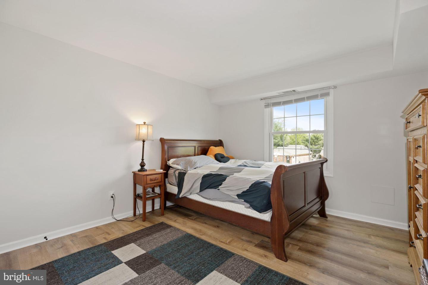 5821 Rexford Unit: 752