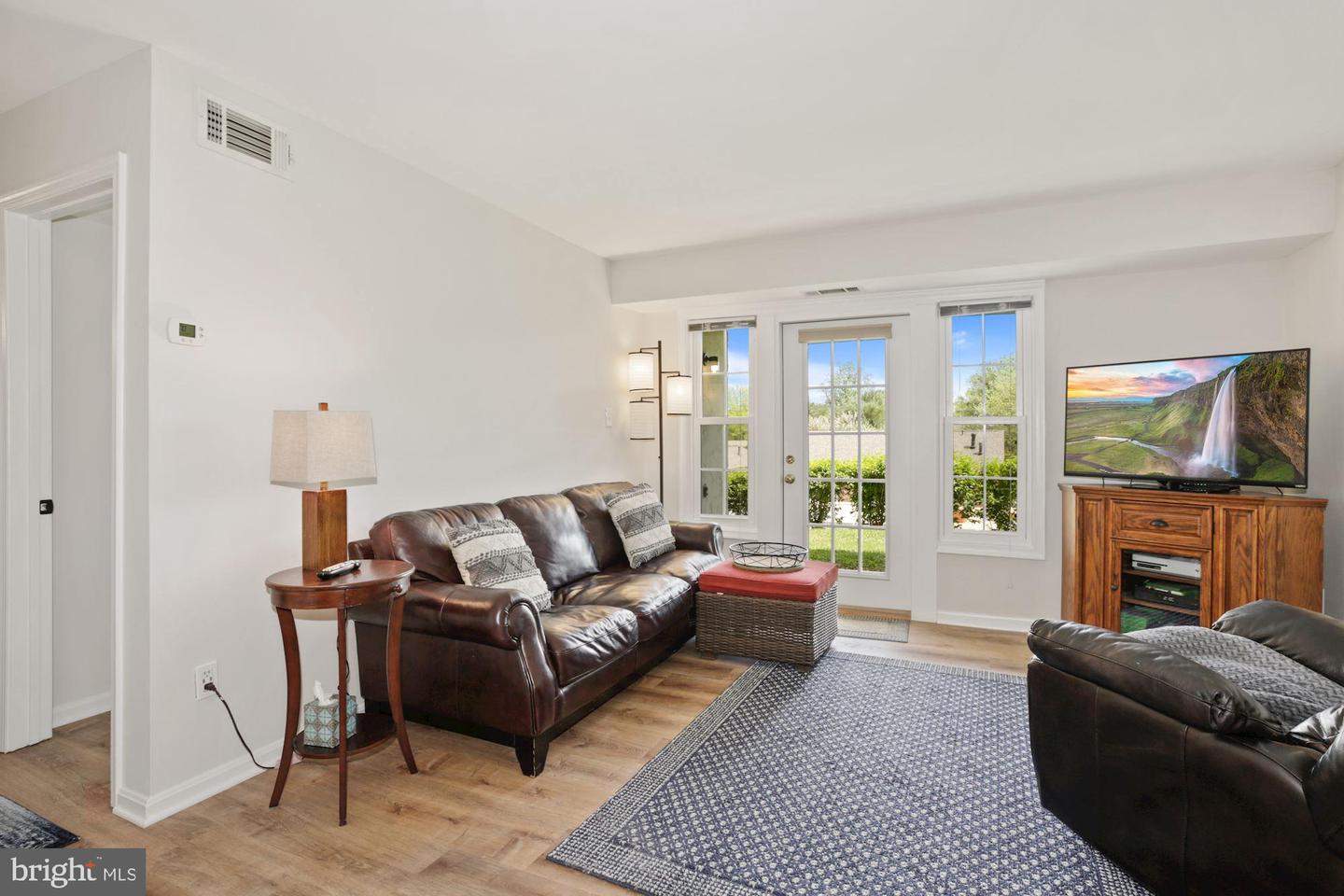 5821 Rexford Unit: 752