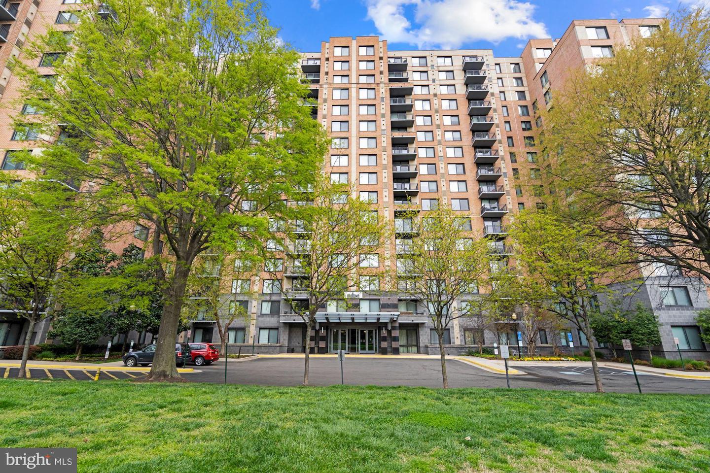 2451 Midtown AVENUE Unit: 707