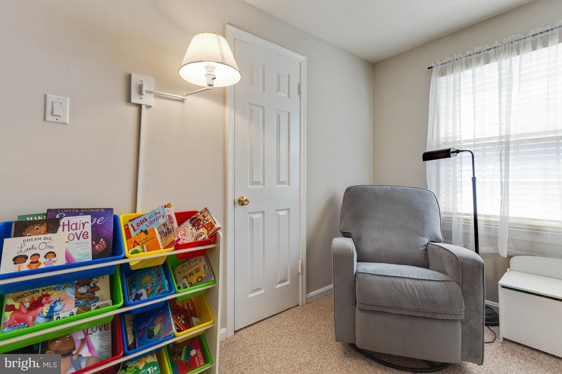 4429 Scarborough SQUARE