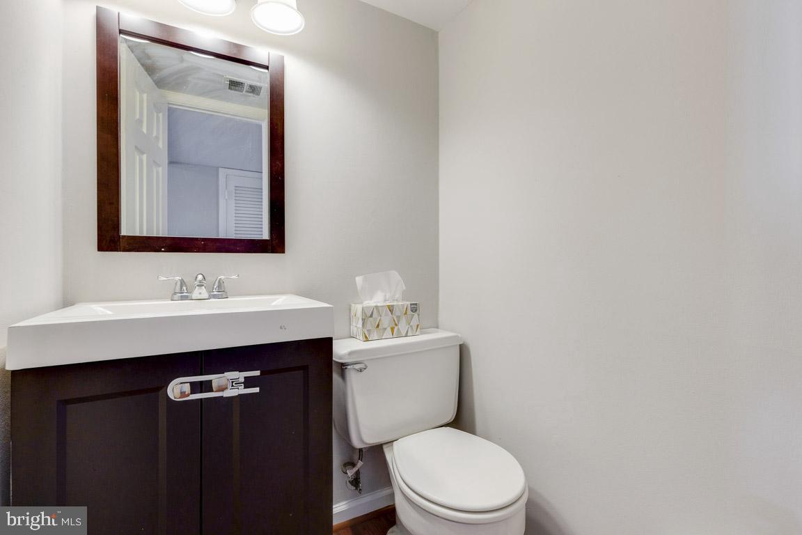 4429 Scarborough SQUARE