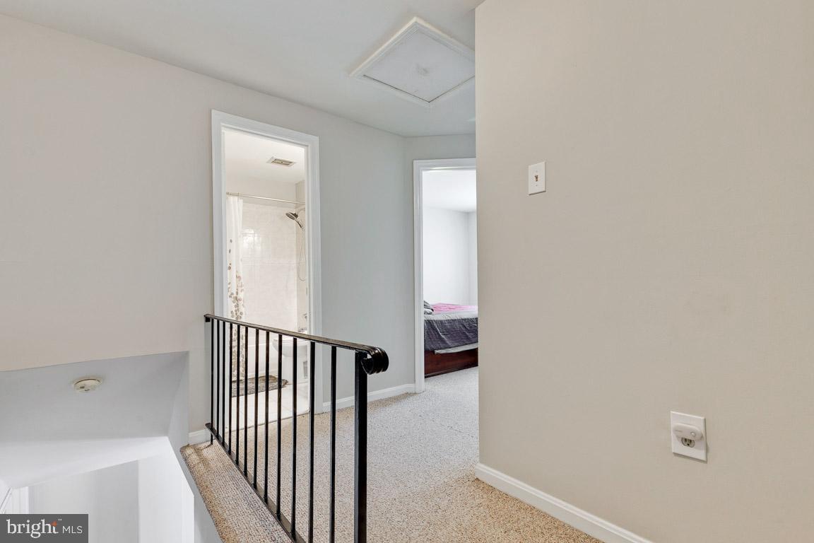 4429 Scarborough SQUARE