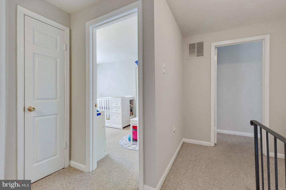 4429 Scarborough SQUARE