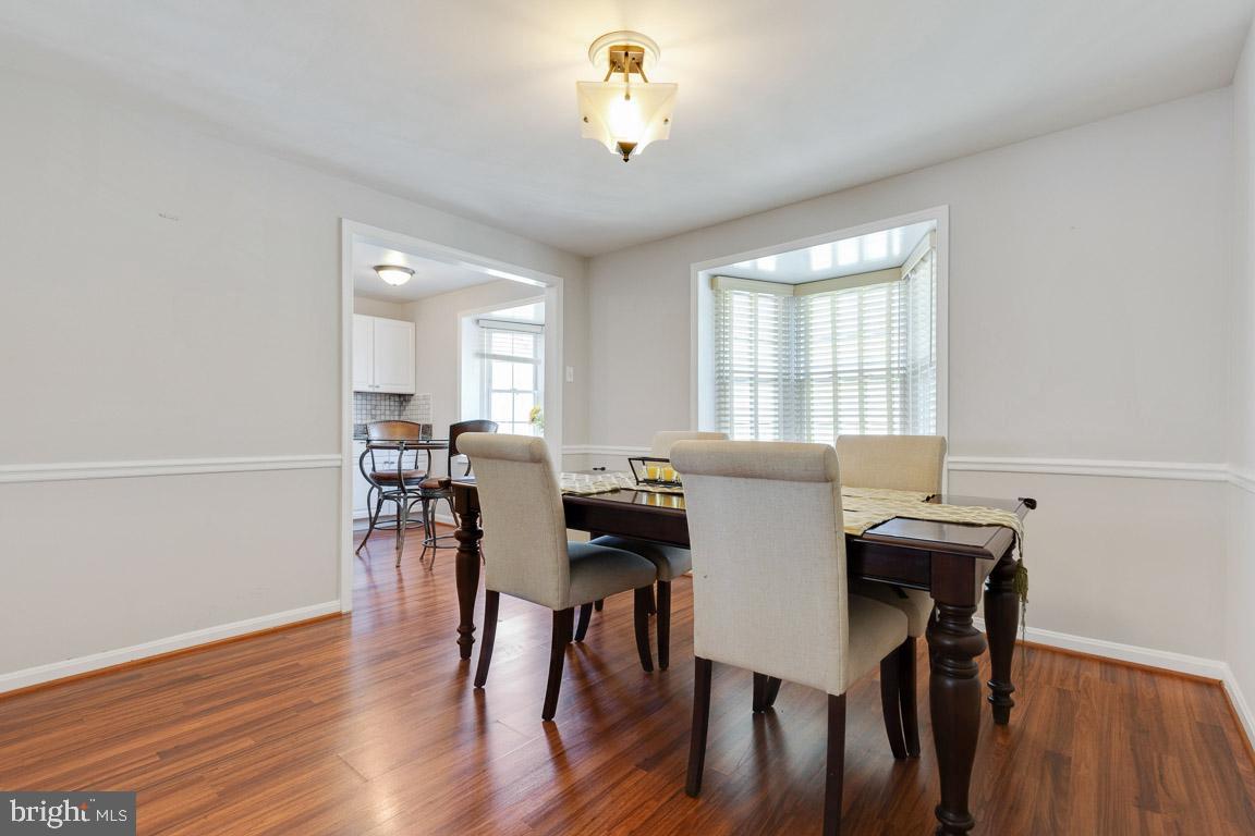 4429 Scarborough SQUARE