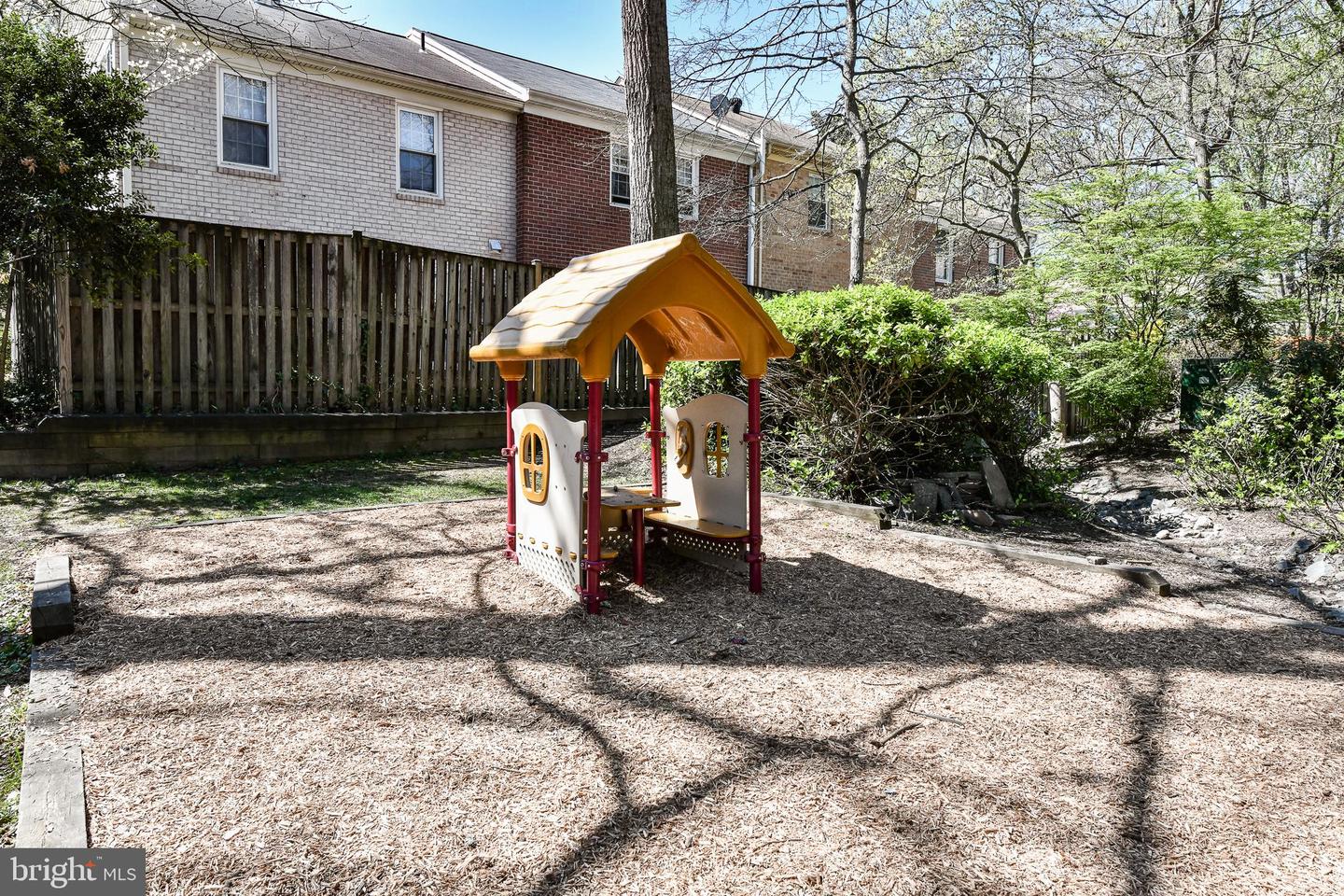 2461 Alsop COURT