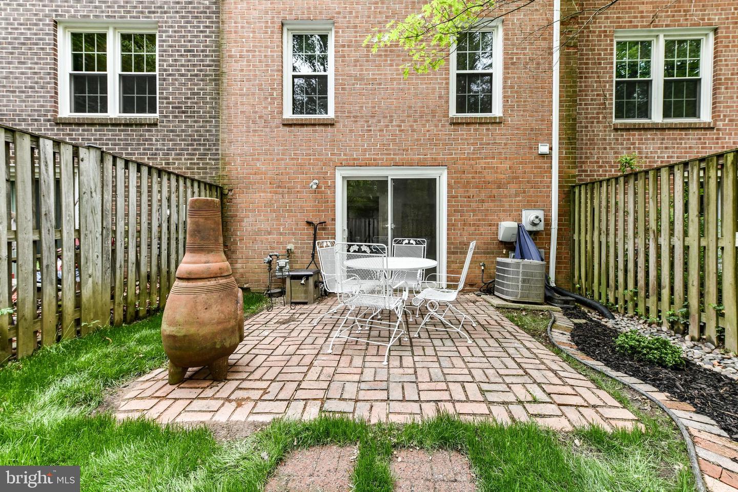 2461 Alsop COURT
