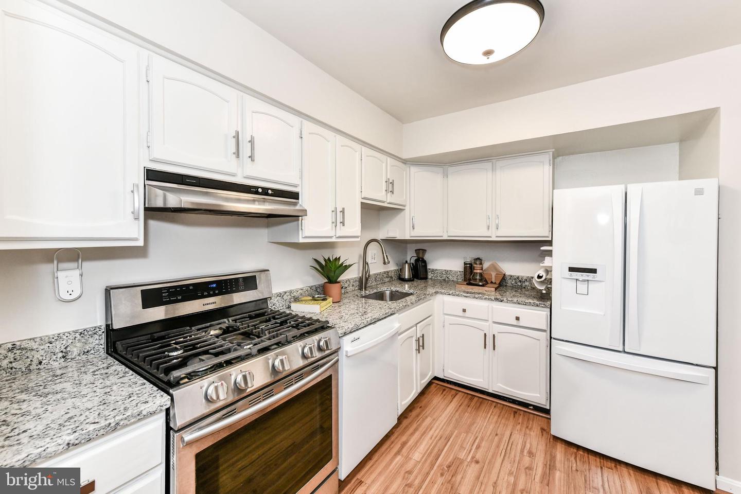 2461 Alsop COURT