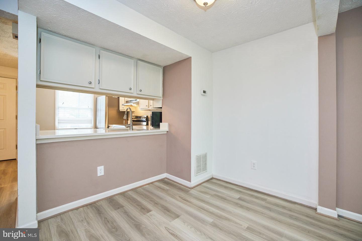 8046 Grandview COURT