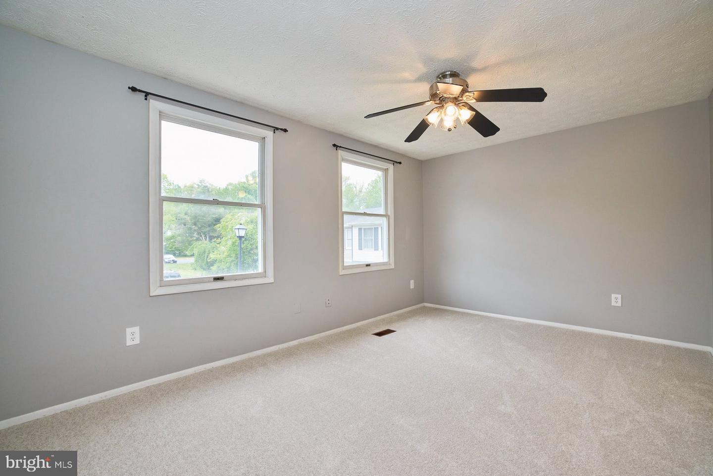 8046 Grandview COURT