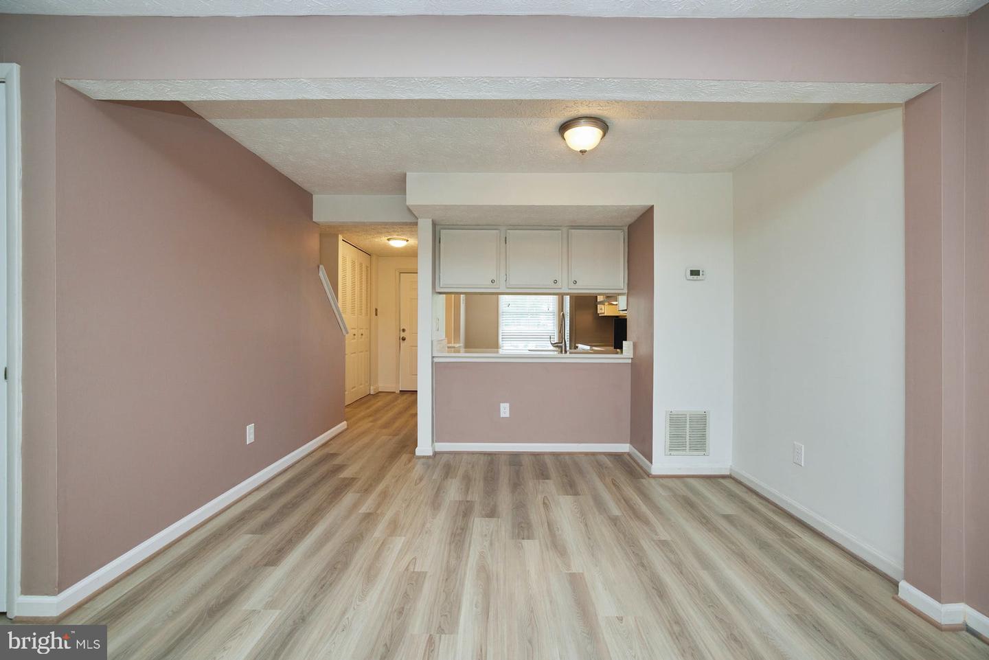 8046 Grandview COURT