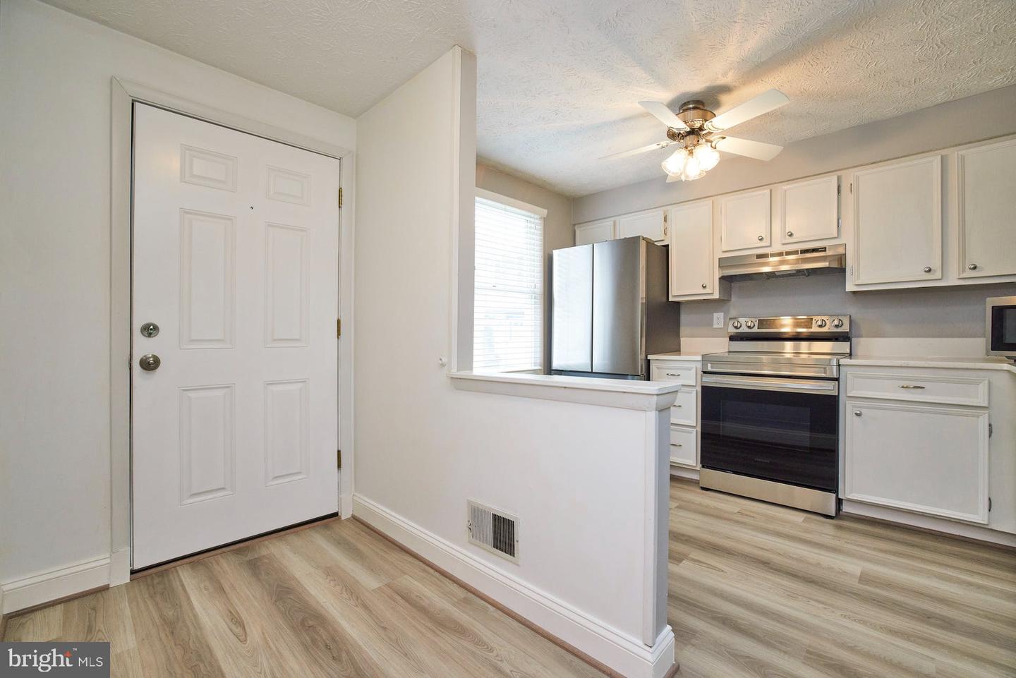 8046 Grandview COURT