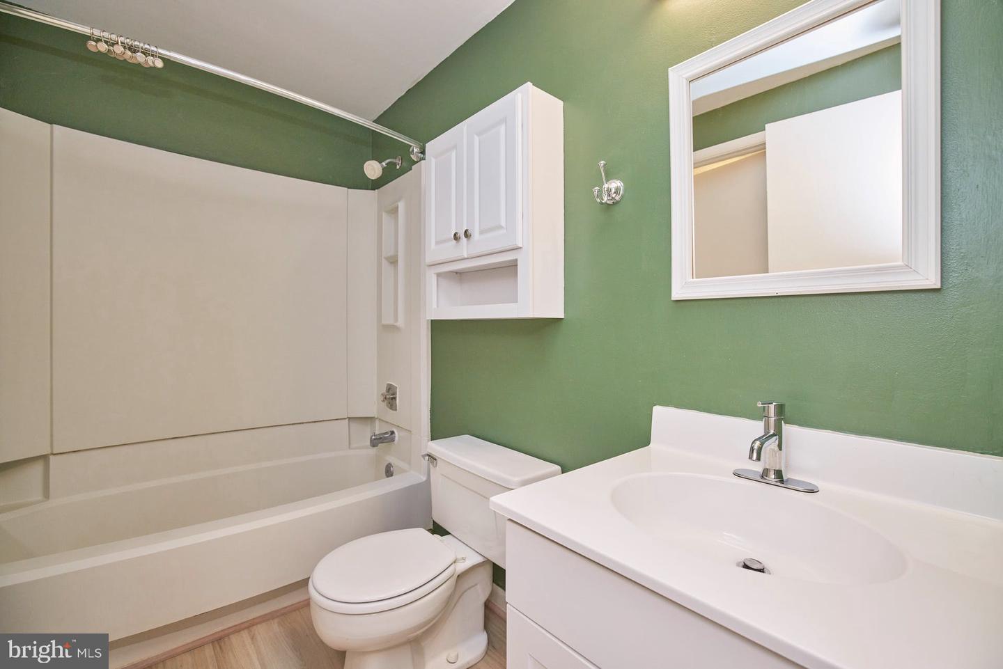 8046 Grandview COURT