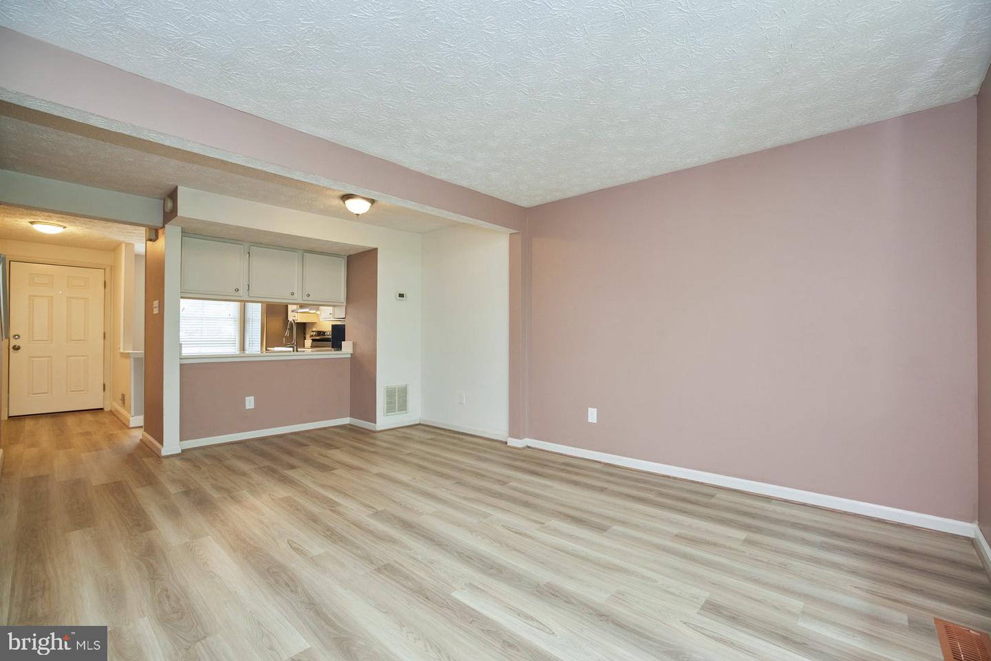 8046 Grandview COURT