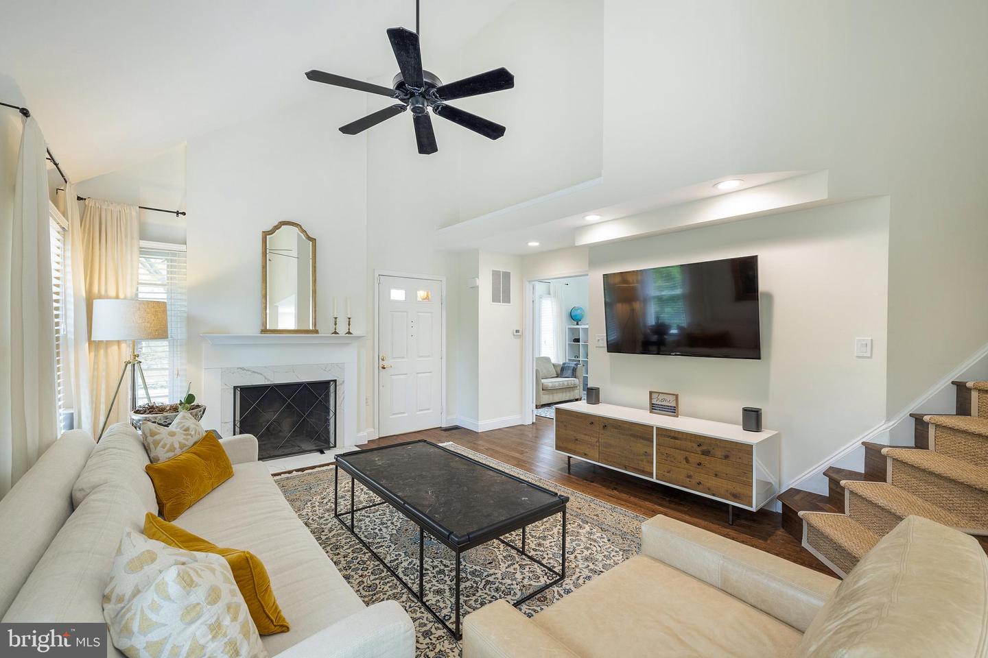 3208 Kinross CIRCLE