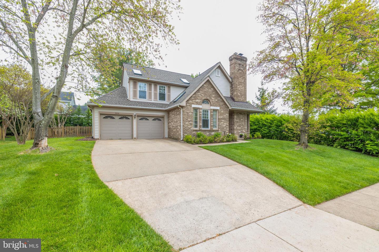 3208 Kinross CIRCLE