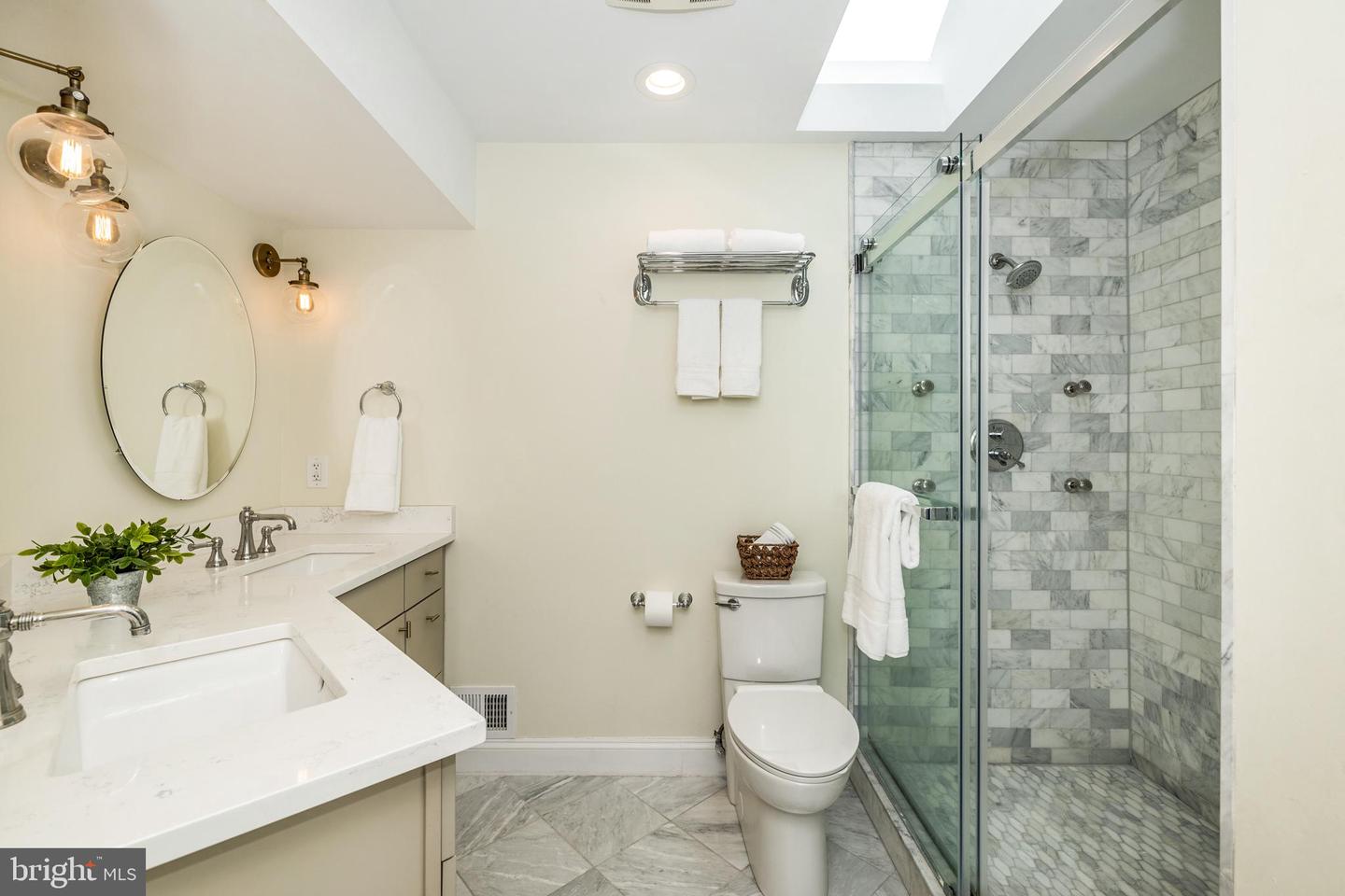 3208 Kinross CIRCLE