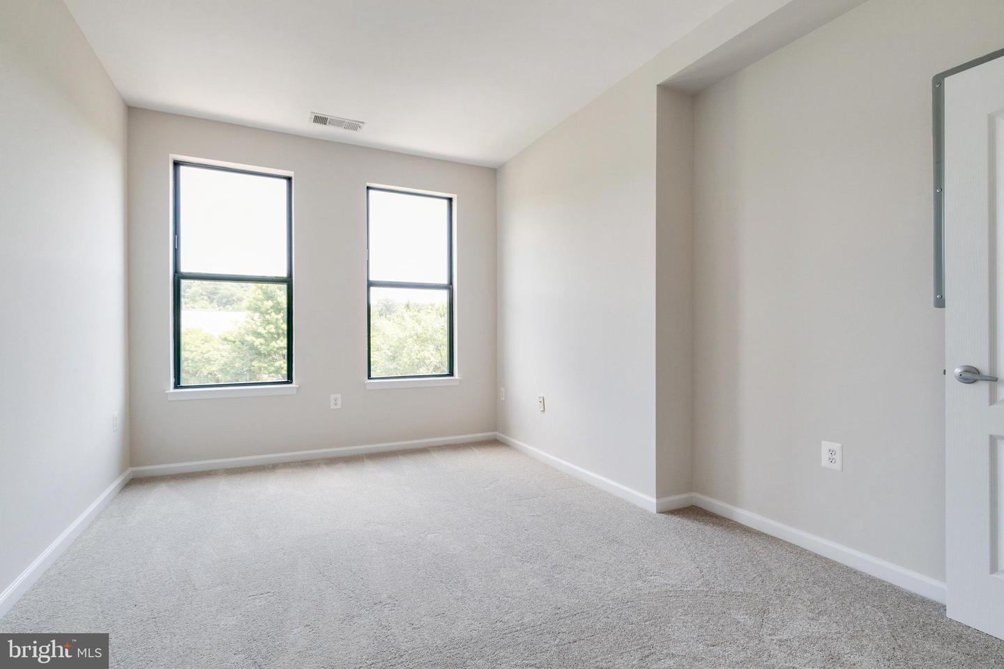 9020 Lorton Station BOULEVARD Unit: 206