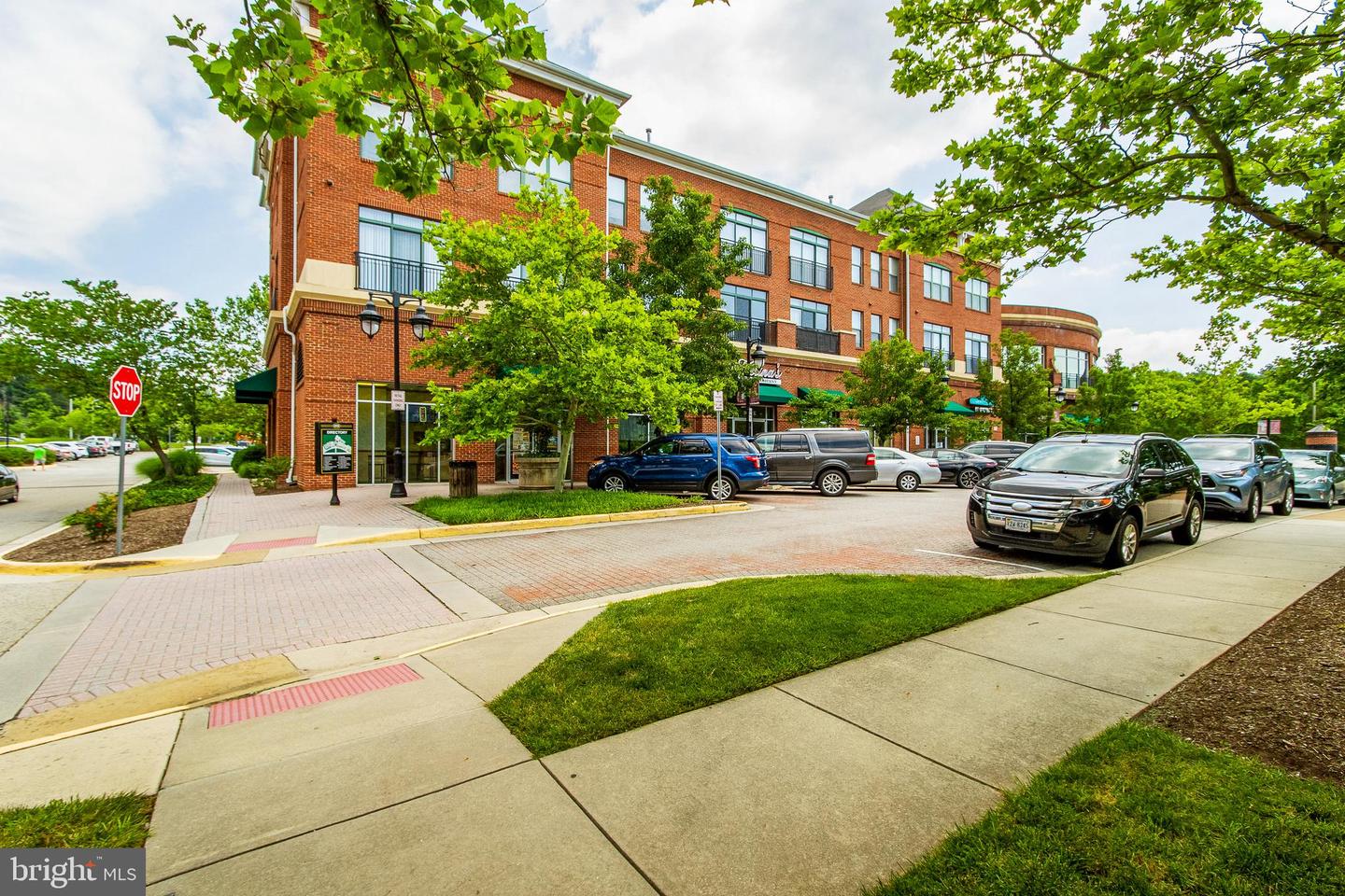 9020 Lorton Station BOULEVARD Unit: 206
