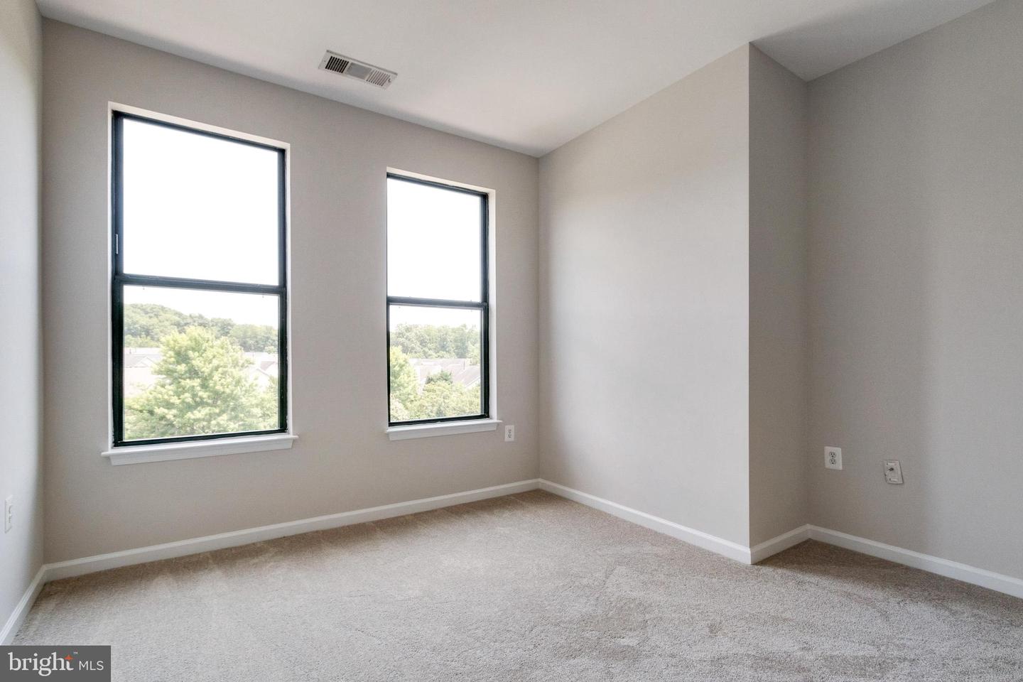 9020 Lorton Station BOULEVARD Unit: 206