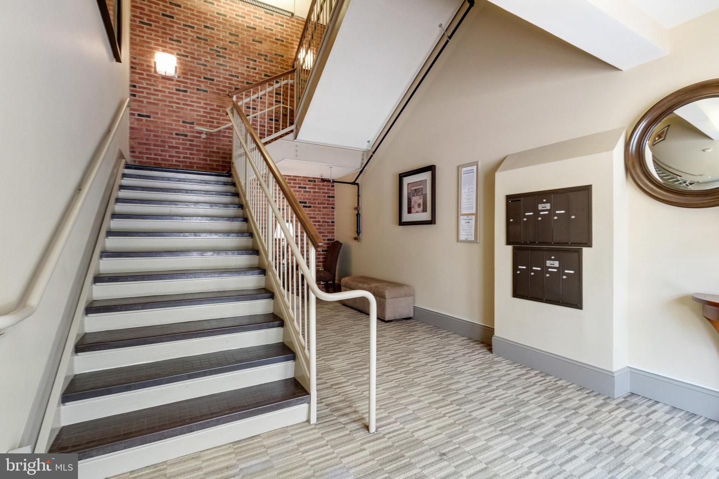 9020 Lorton Station BOULEVARD Unit: 206