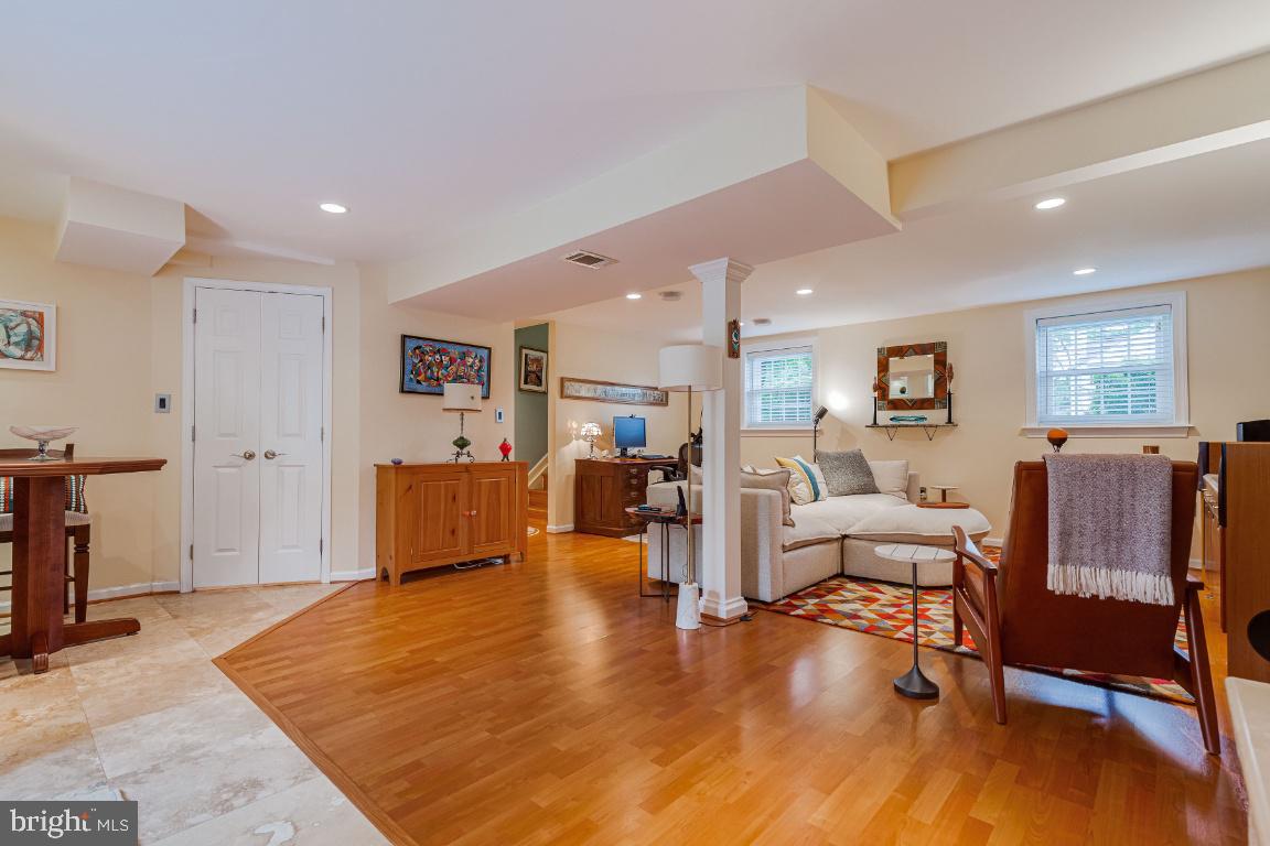 3850 Beech Down DRIVE