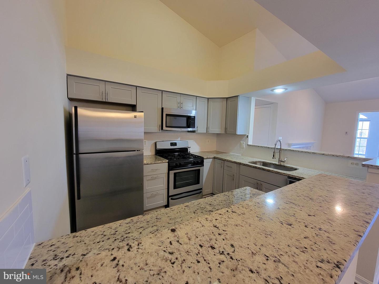 6601 Thackwell WAY Unit: L