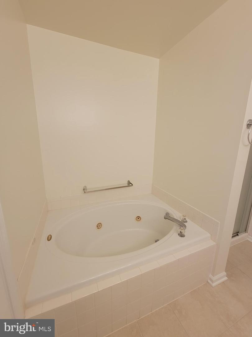 6601 Thackwell WAY Unit: L