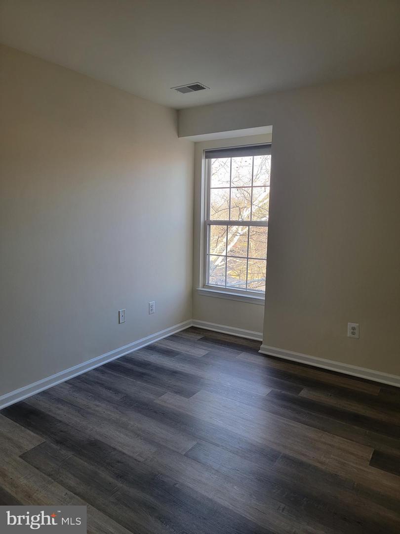 6601 Thackwell WAY Unit: L