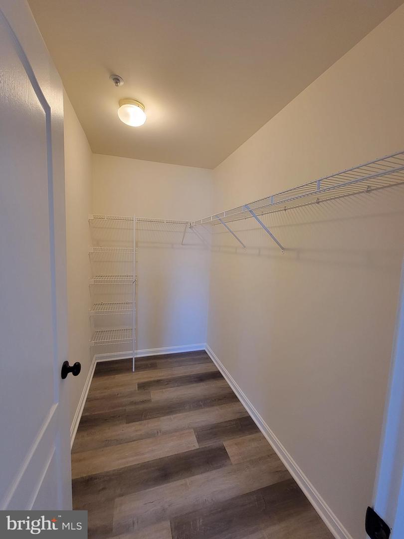 6601 Thackwell WAY Unit: L