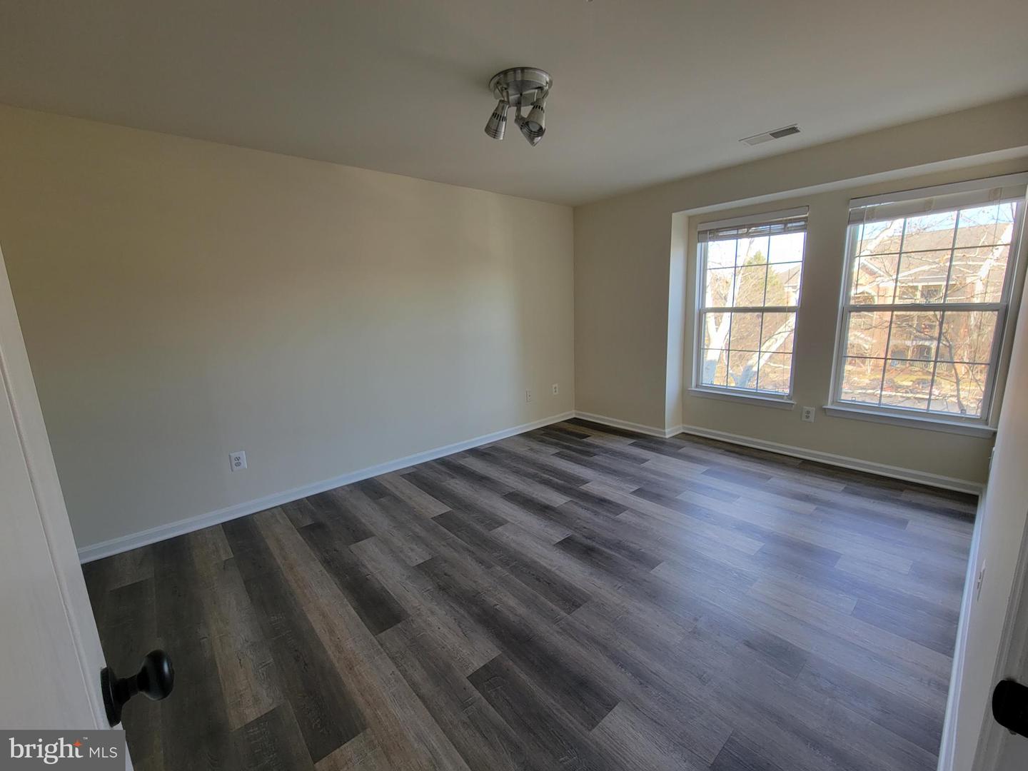 6601 Thackwell WAY Unit: L