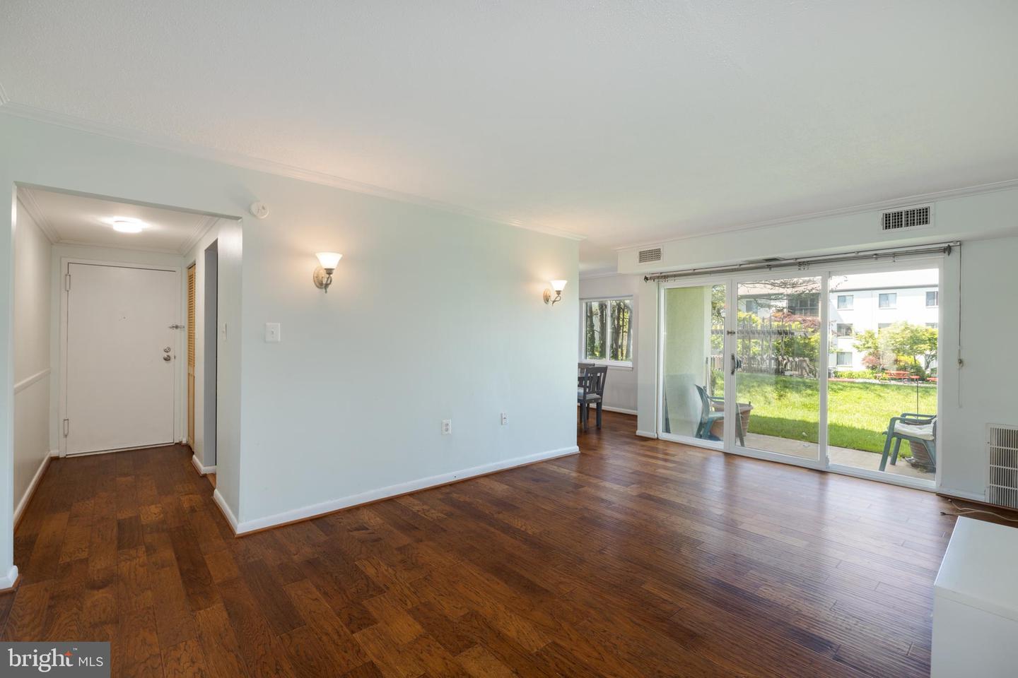 607 Center STREET Unit: T3