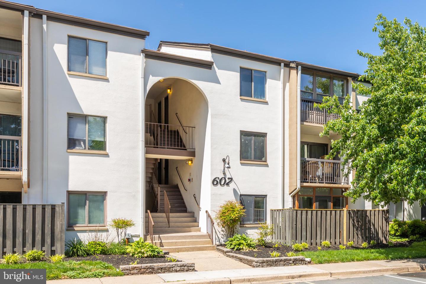607 Center STREET Unit: T3