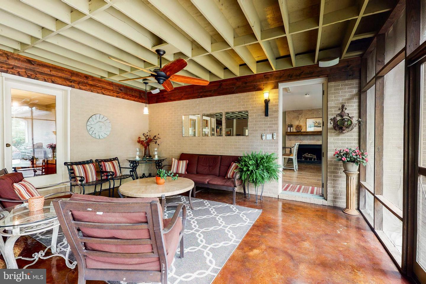 7905 Bolling DRIVE