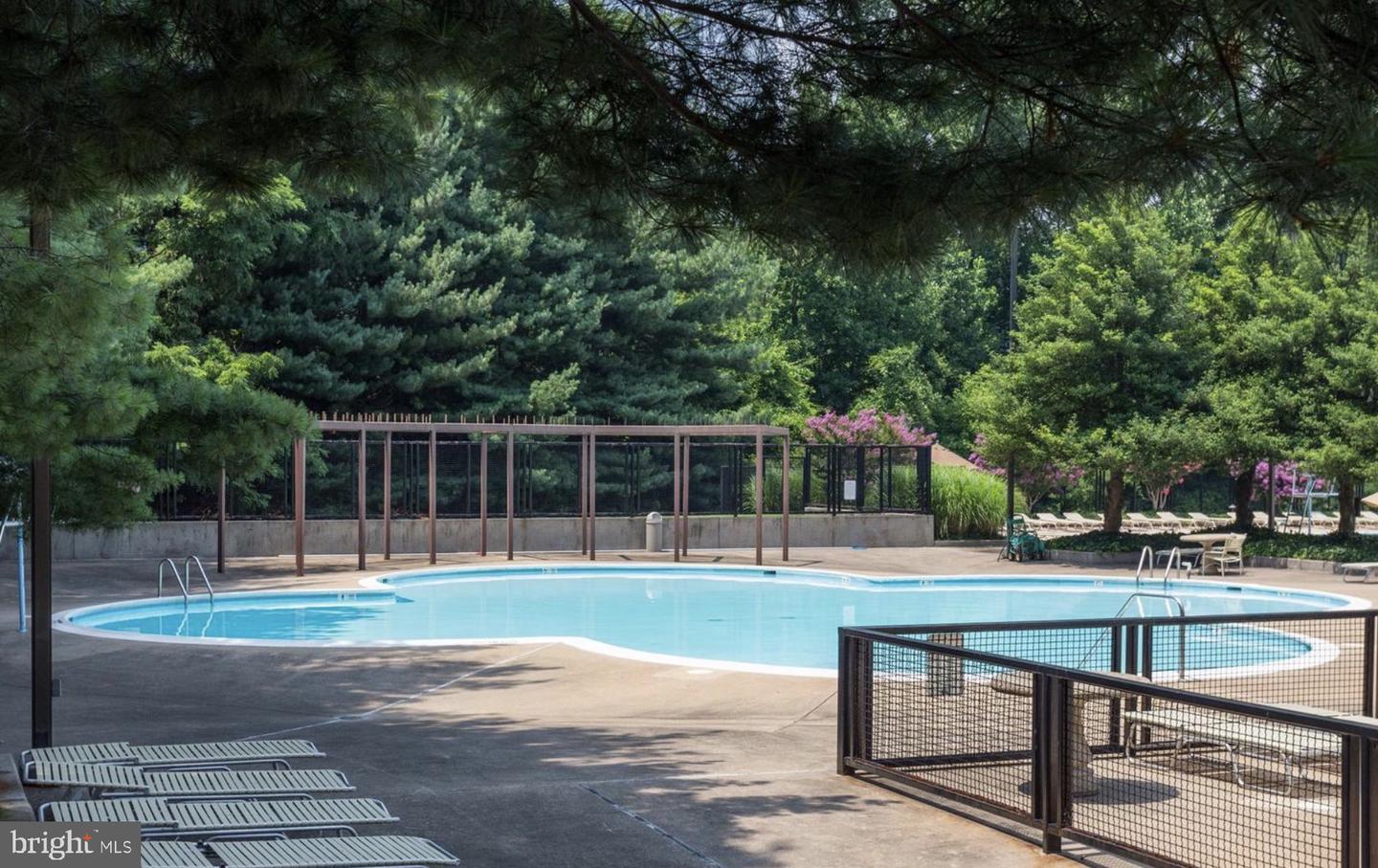1800 Old Meadow ROAD Unit: 315