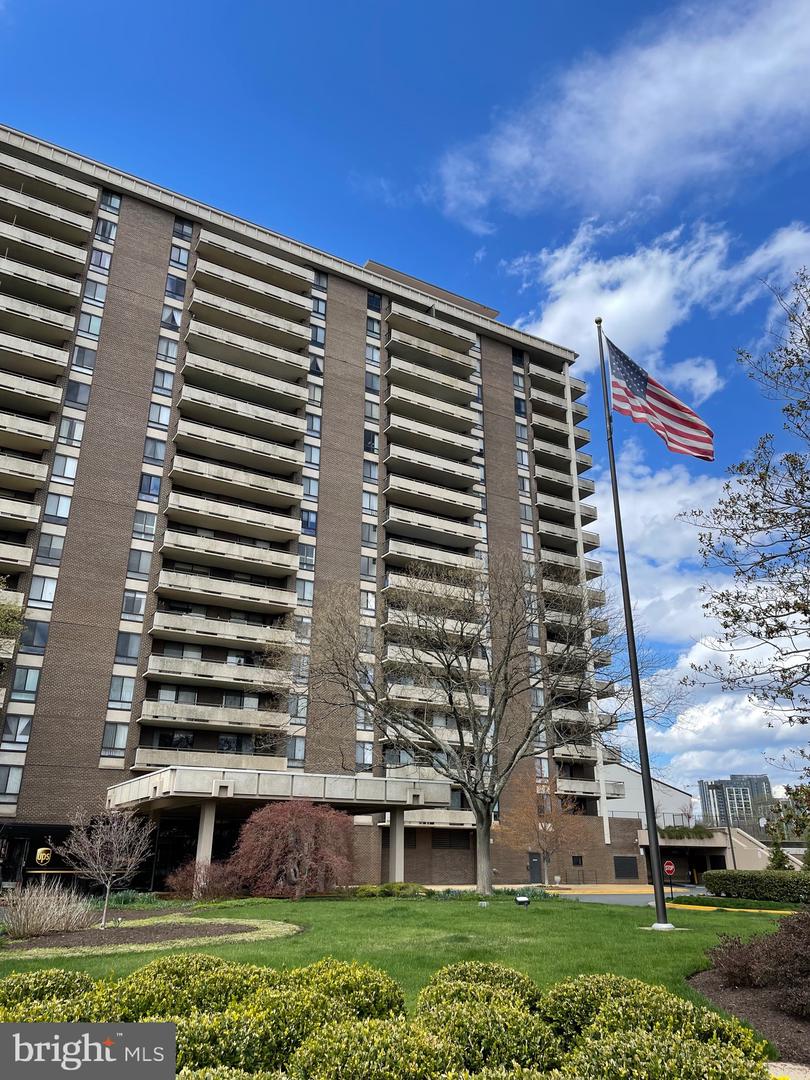 1800 Old Meadow ROAD Unit: 315