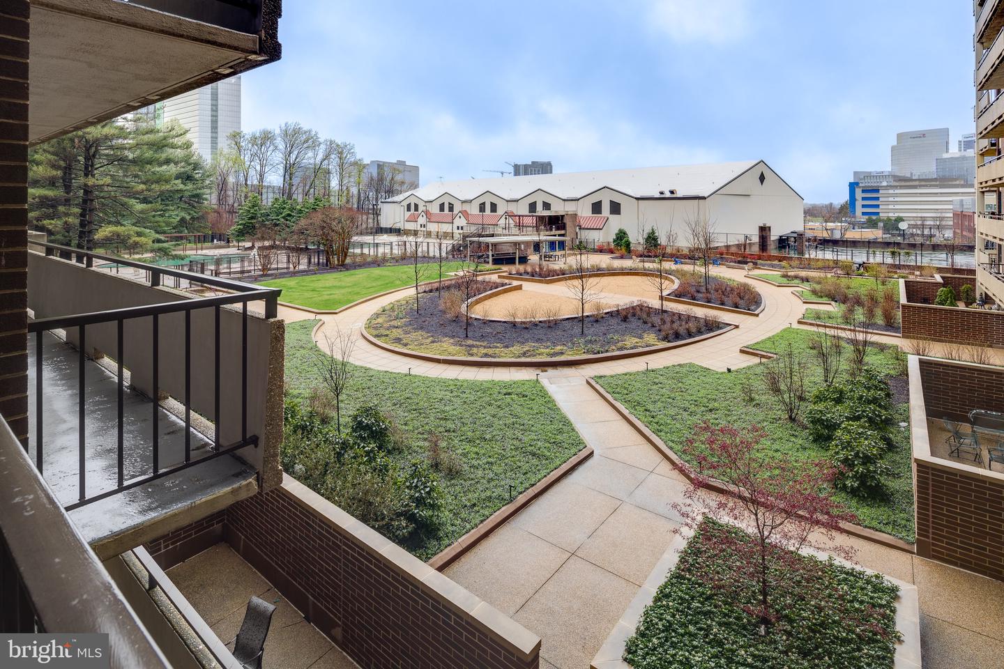 1800 Old Meadow ROAD Unit: 315