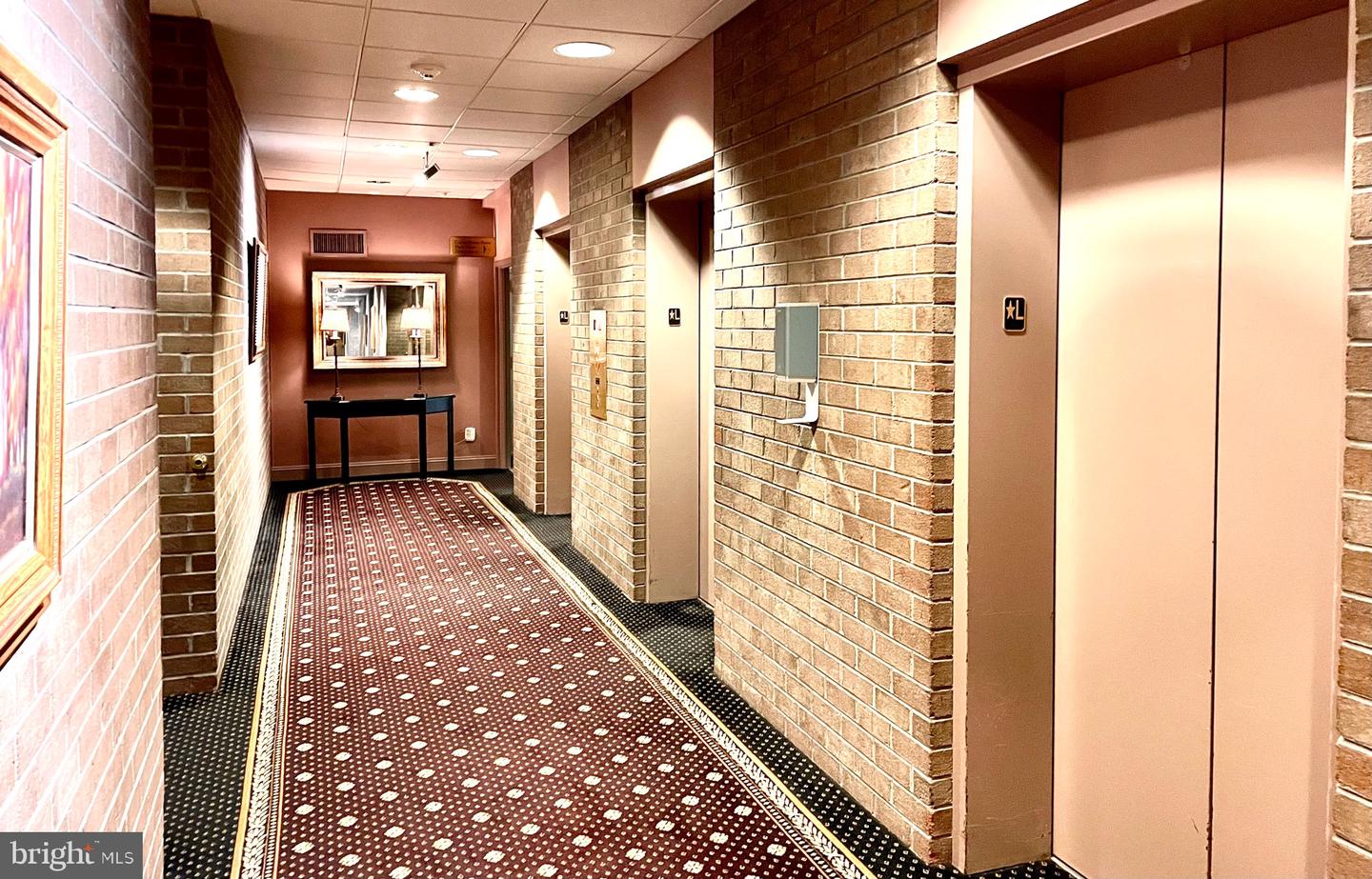 1800 Old Meadow ROAD Unit: 315