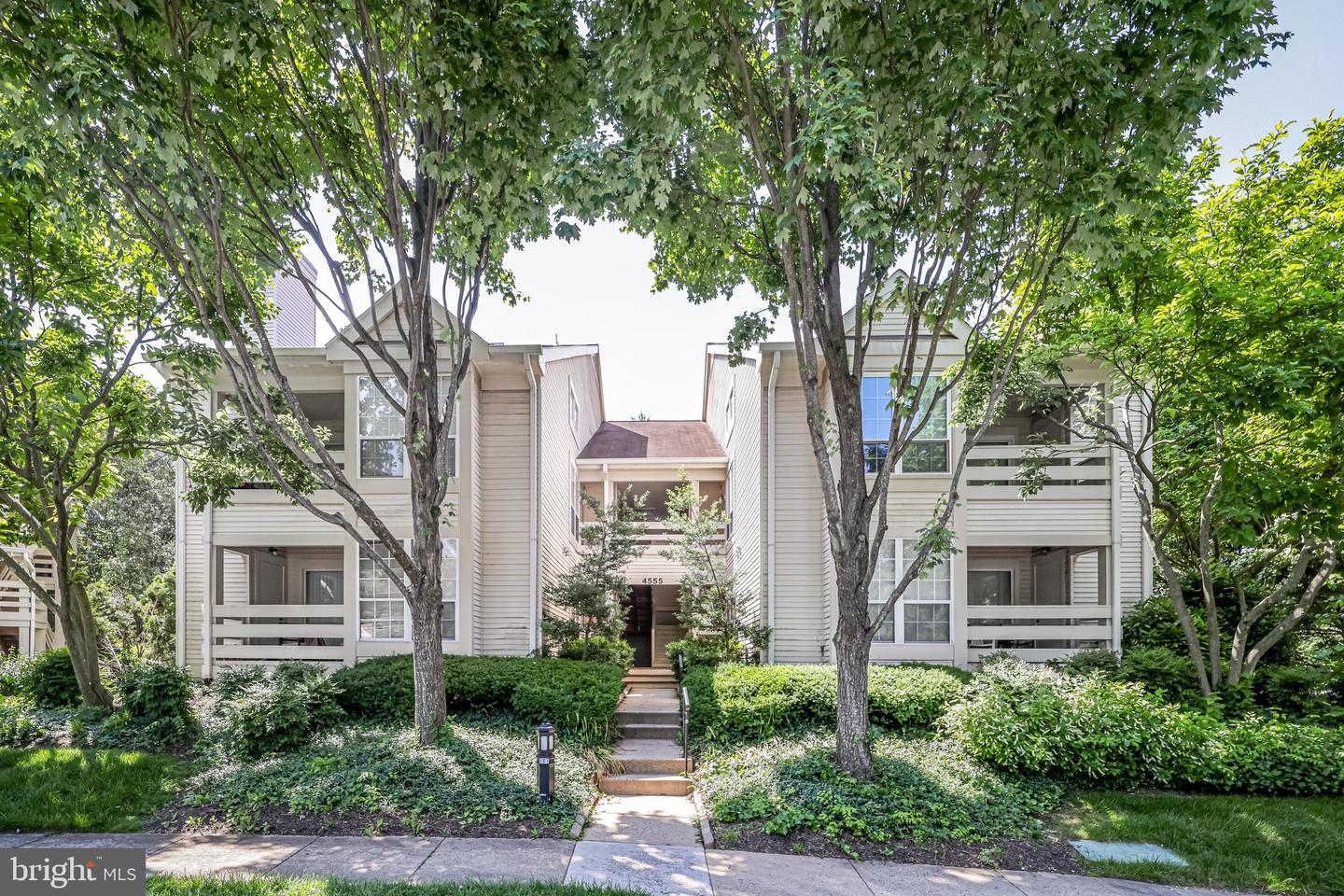 4555 Interlachen COURT Unit: I