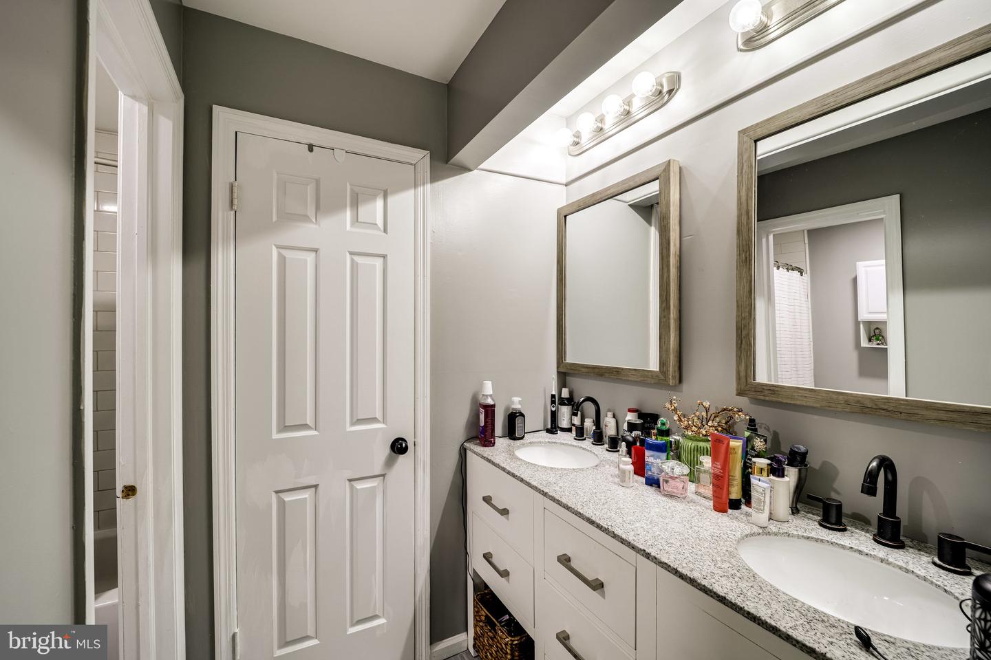 4555 Interlachen COURT Unit: I