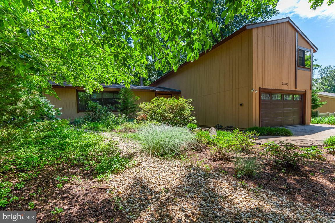 5403 Sideburn ROAD