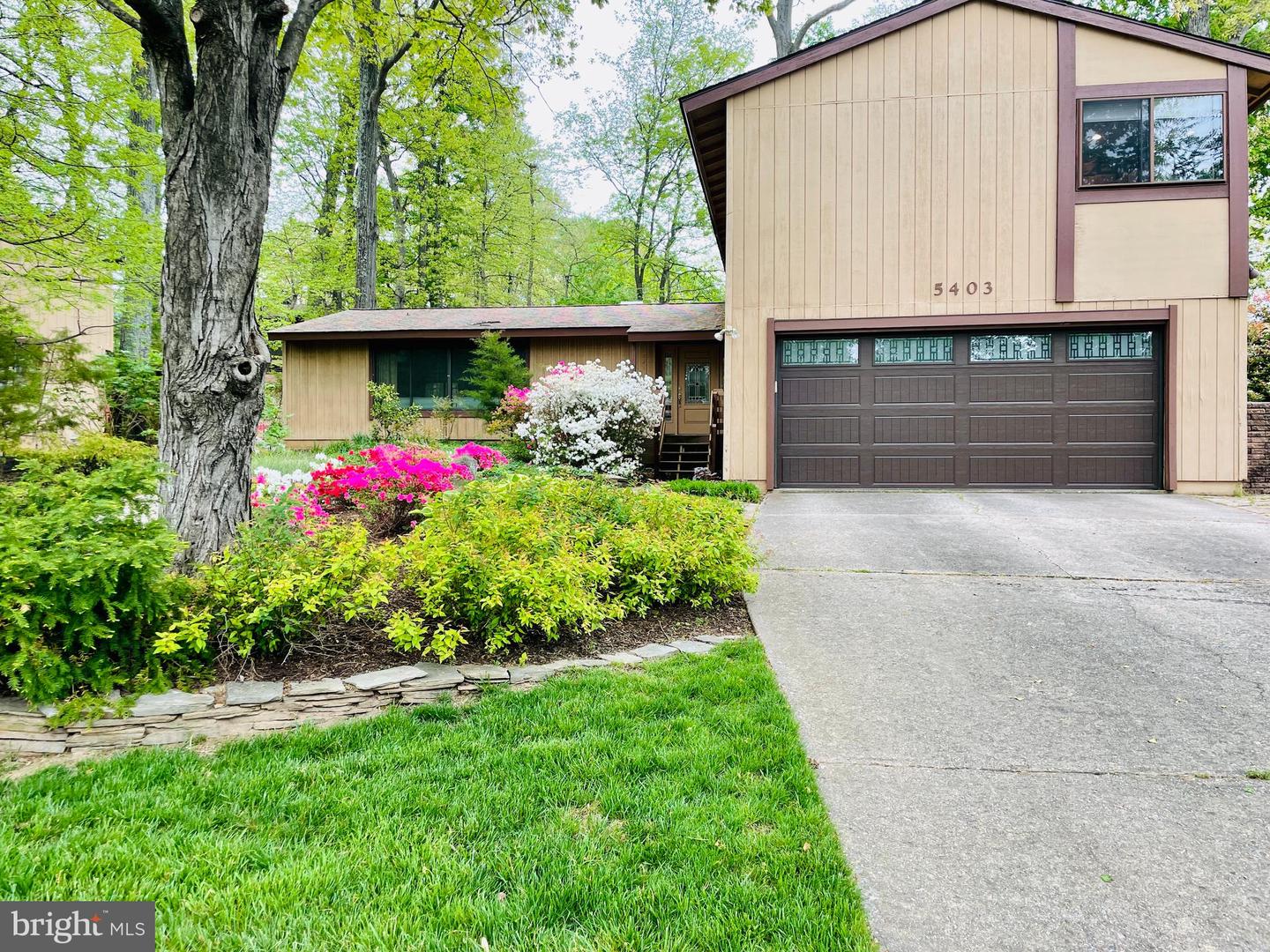5403 Sideburn ROAD
