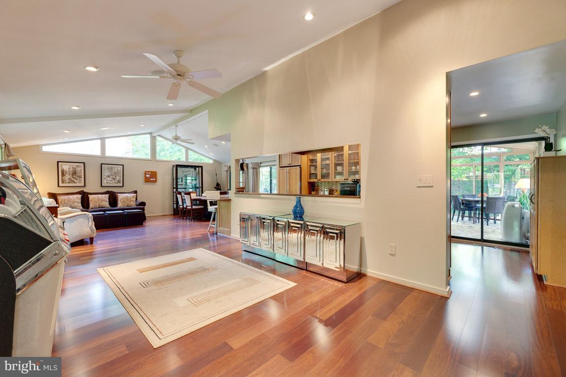 5403 Sideburn ROAD