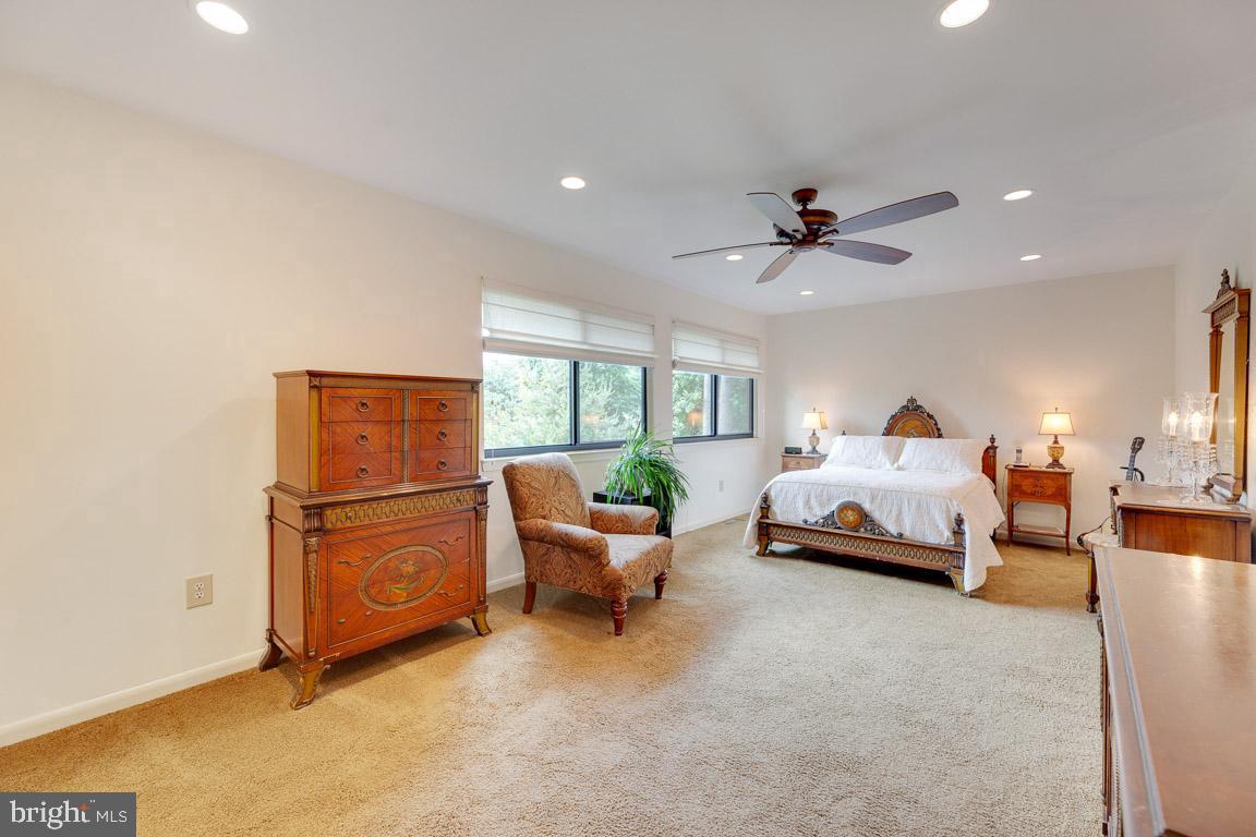 5403 Sideburn ROAD