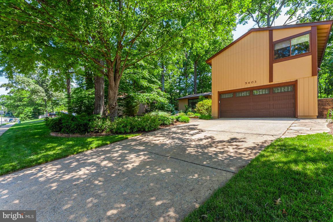 5403 Sideburn ROAD