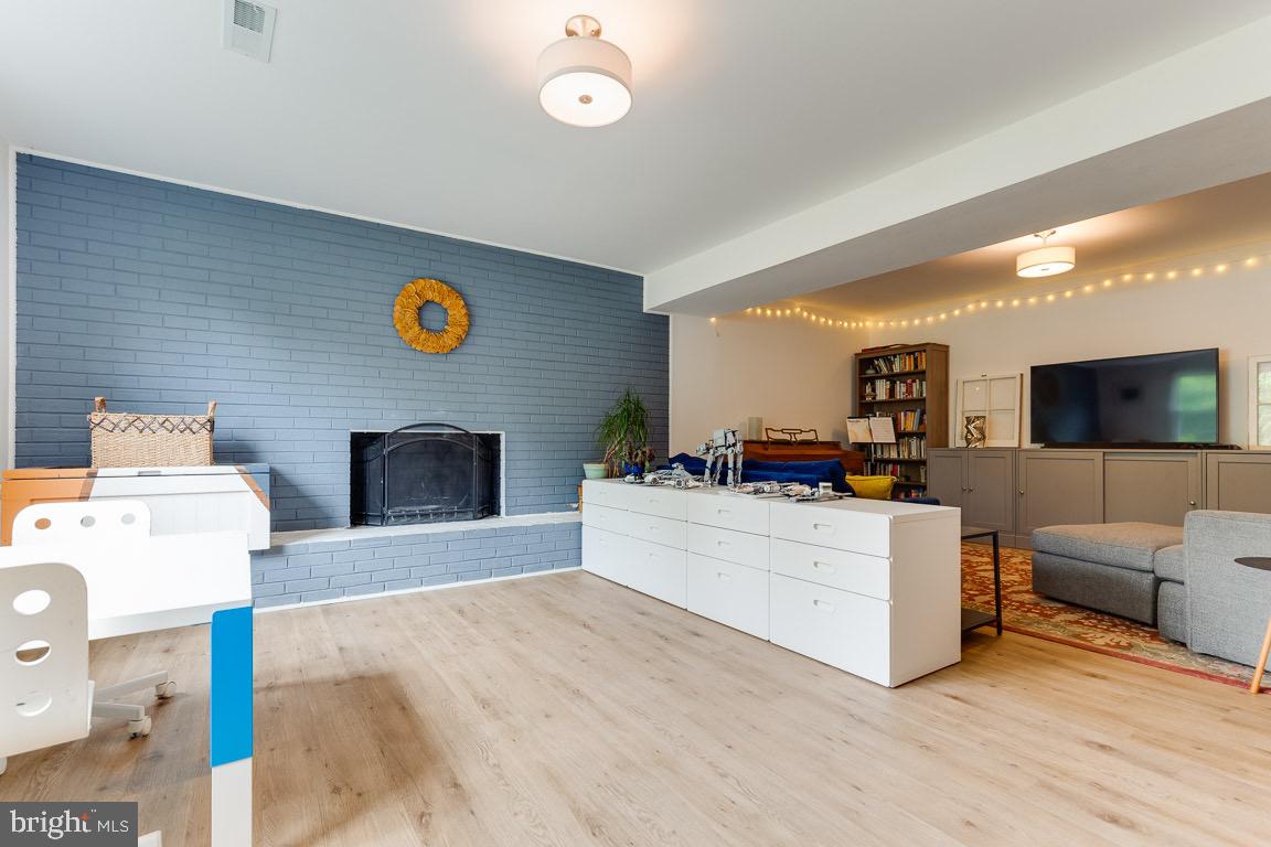 1731 Tamerisk COURT